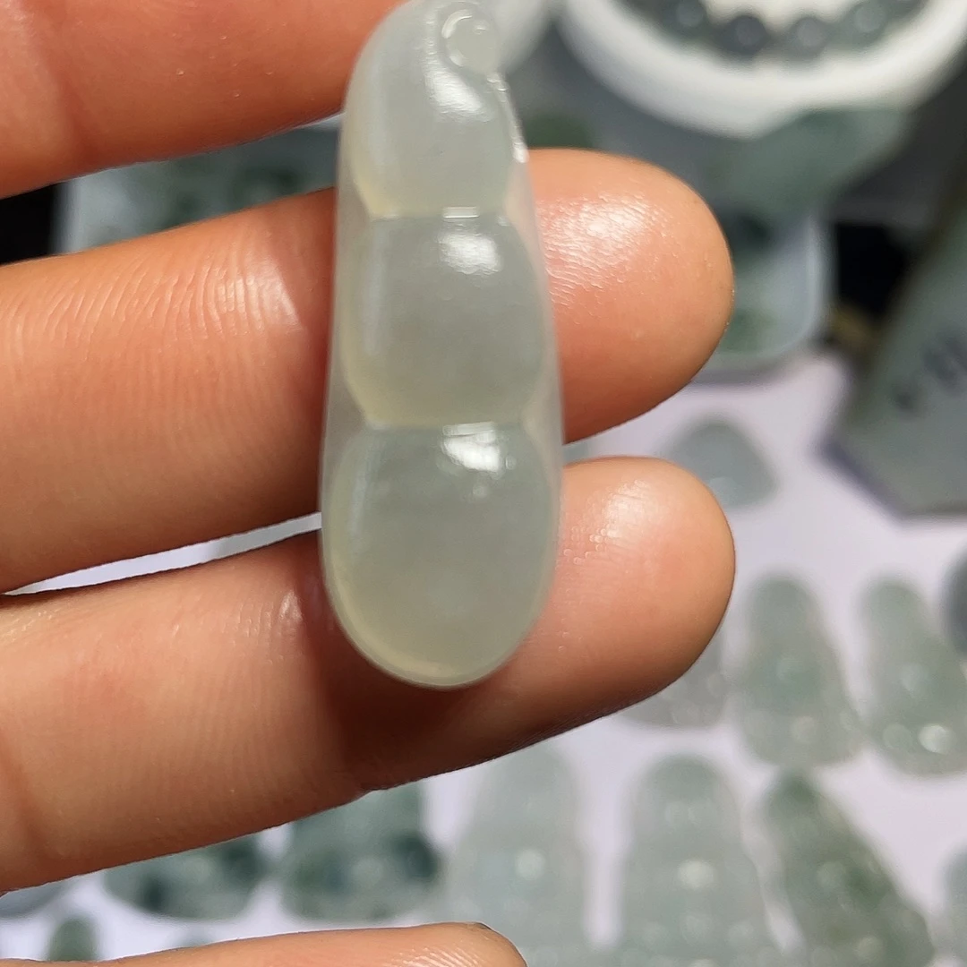 定制翡翠未镶嵌冰晴豆做