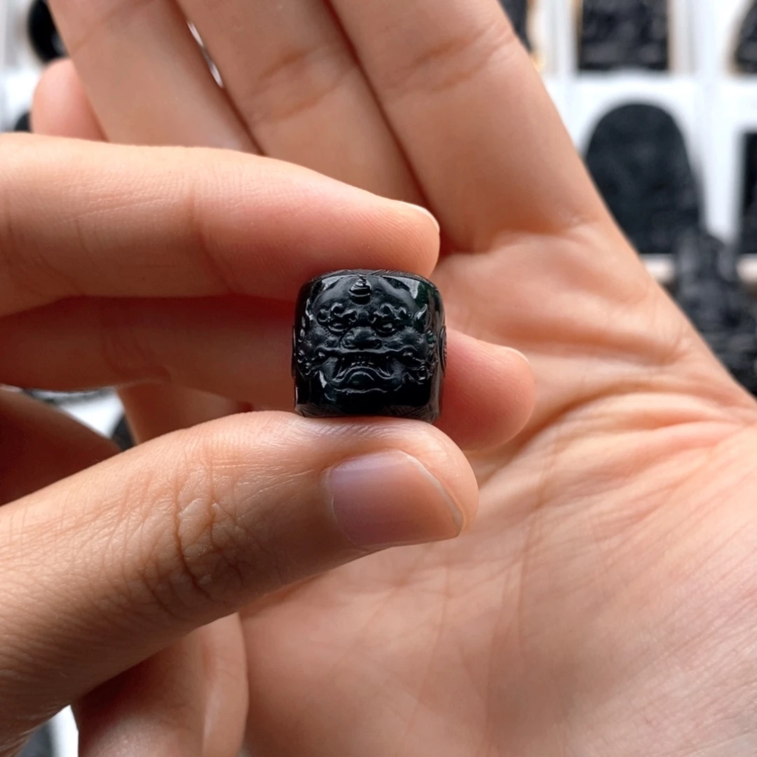 颈饰未镶嵌翡翠路路通