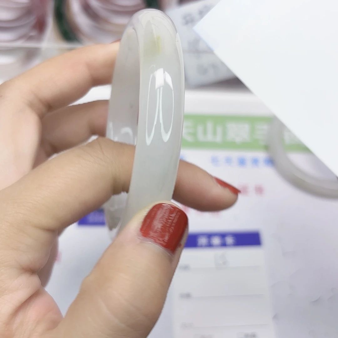 石英质玉未镶嵌手镯15/6059
