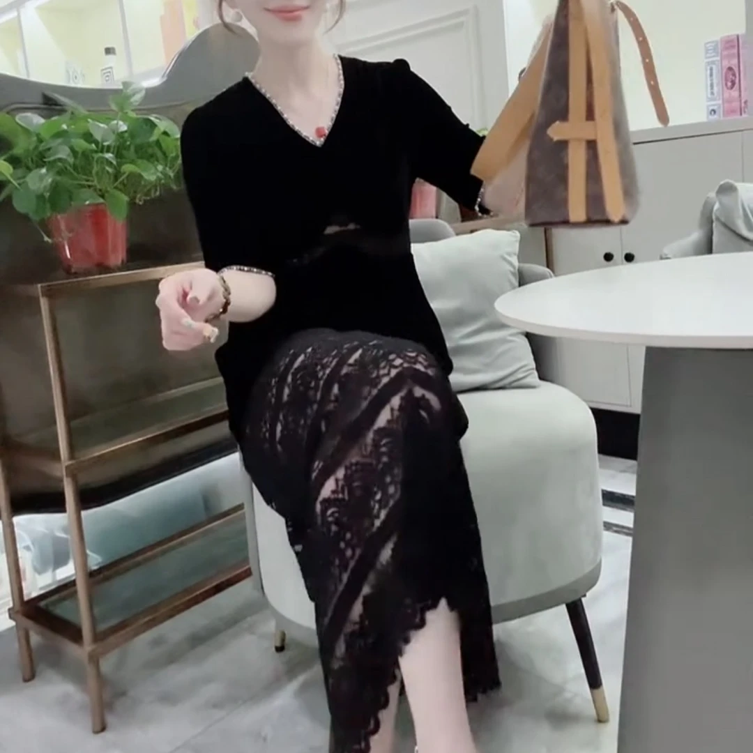 蕾丝连衣裙女2025夏季新款洋气显瘦遮肉长款丝绒减龄黑色裙子