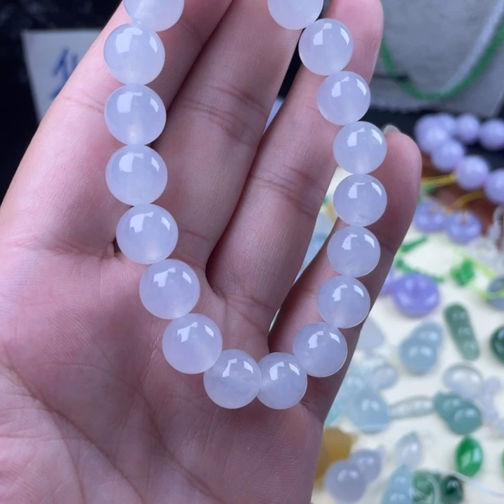 颈饰未镶嵌翡翠手串