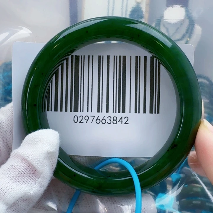 和田玉手镯未镶嵌包容5657