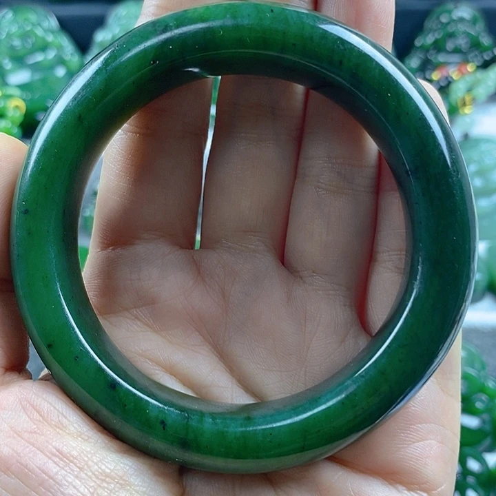 吊坠(不含链)未镶嵌和田玉（碧玉）58mm