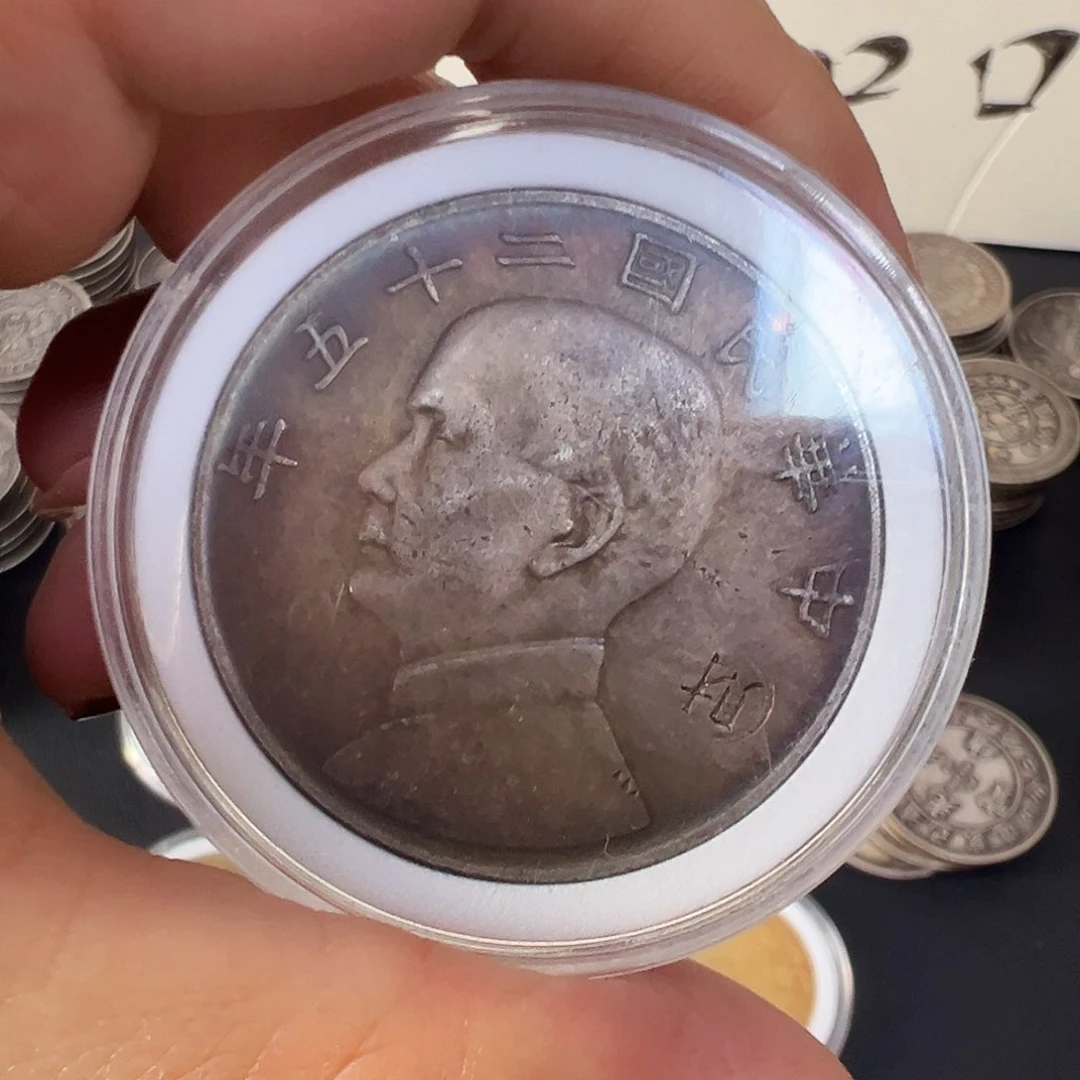 金属银元复古风格摆件