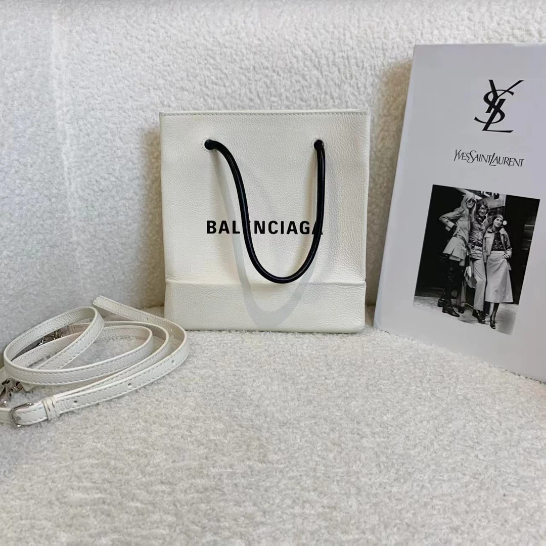 99新 Balenciaga/巴黎世家 壹臻/ 黑白字母超小号tote/ 35694379