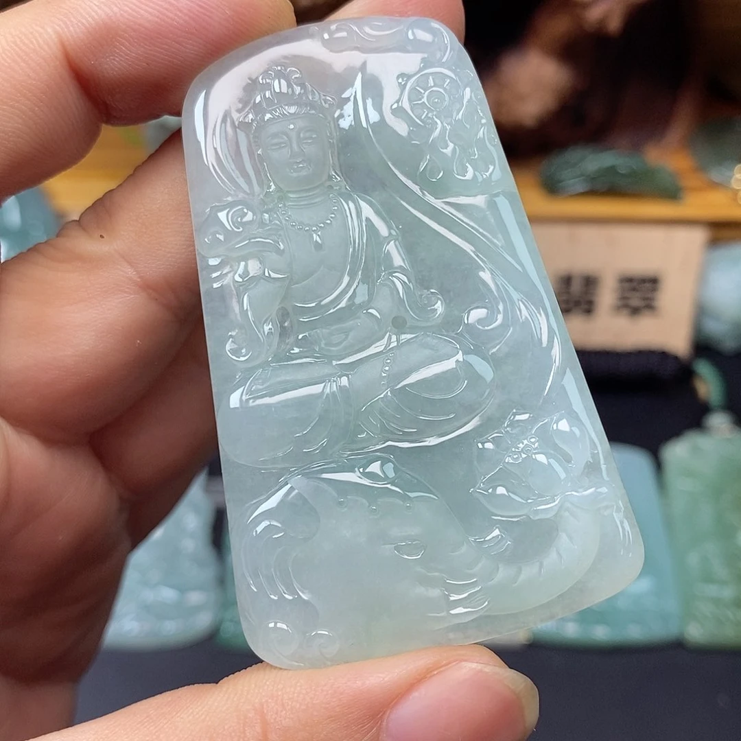 翡翠颈饰未镶嵌忠****民翡翠