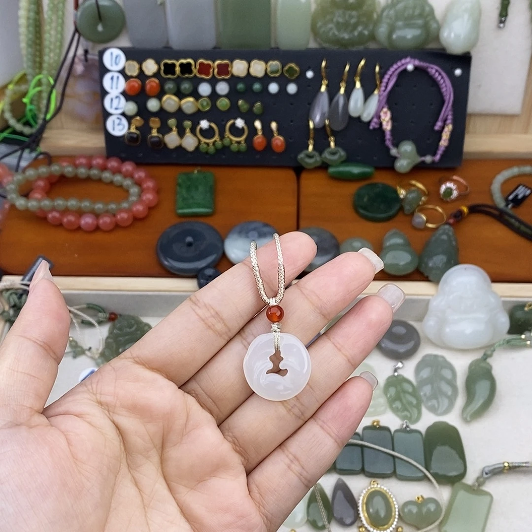 和田玉未镶嵌吊坠(不含链)