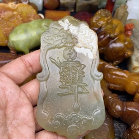 蛇纹石玉未镶嵌颈饰24