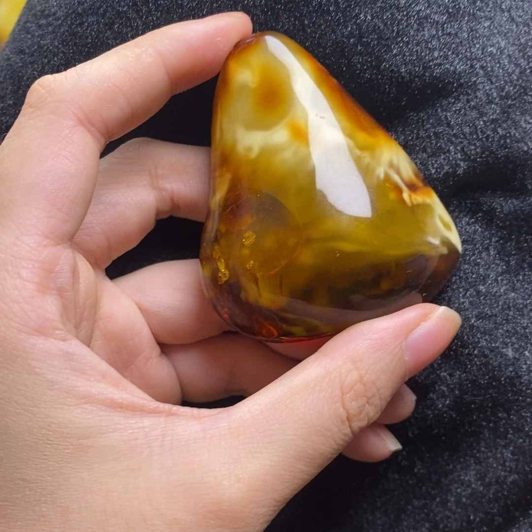 琥珀未镶嵌珠宝奇石