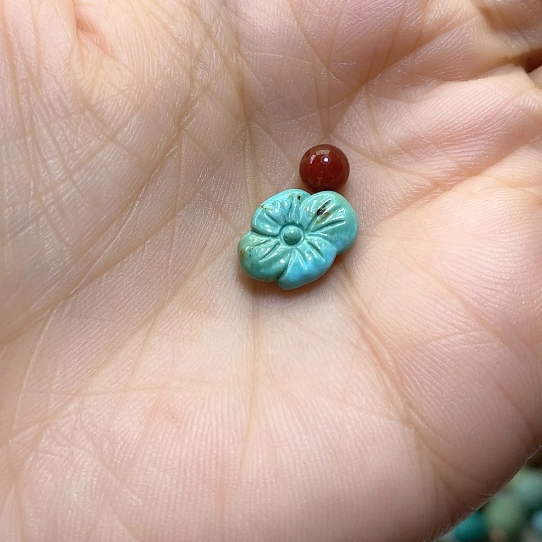 南红玛瑙配饰未镶嵌
