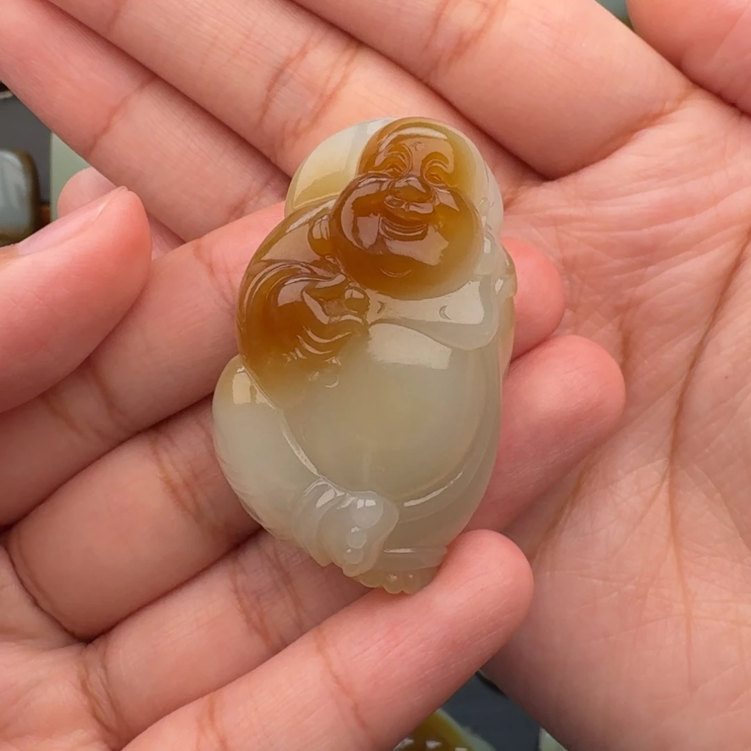 安***佳和田玉未镶嵌颈饰