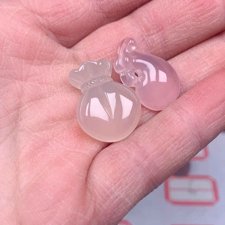 玛瑙/玉髓颈饰未镶嵌小*哥