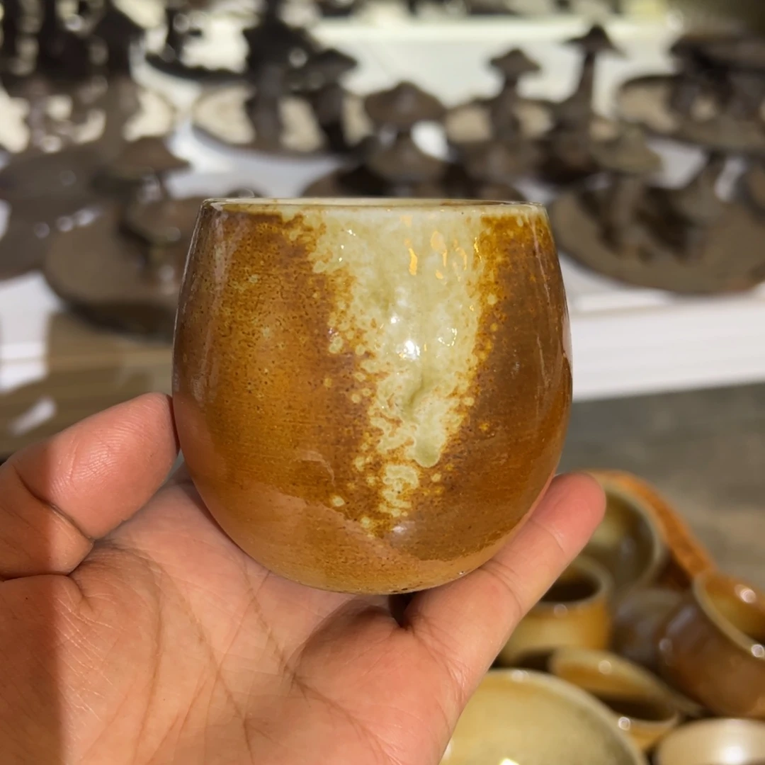 贵台龙窑柴烧茶壶96?**圆