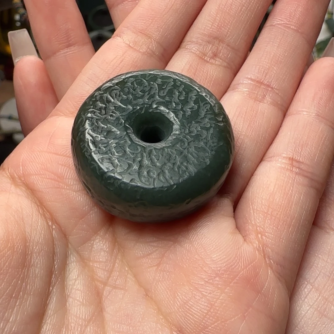 Y***n和田玉未镶嵌颈饰