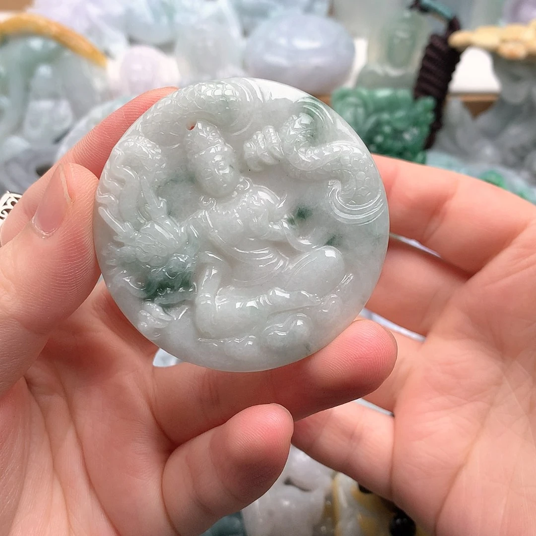 吊坠(不含链)未镶嵌翡翠