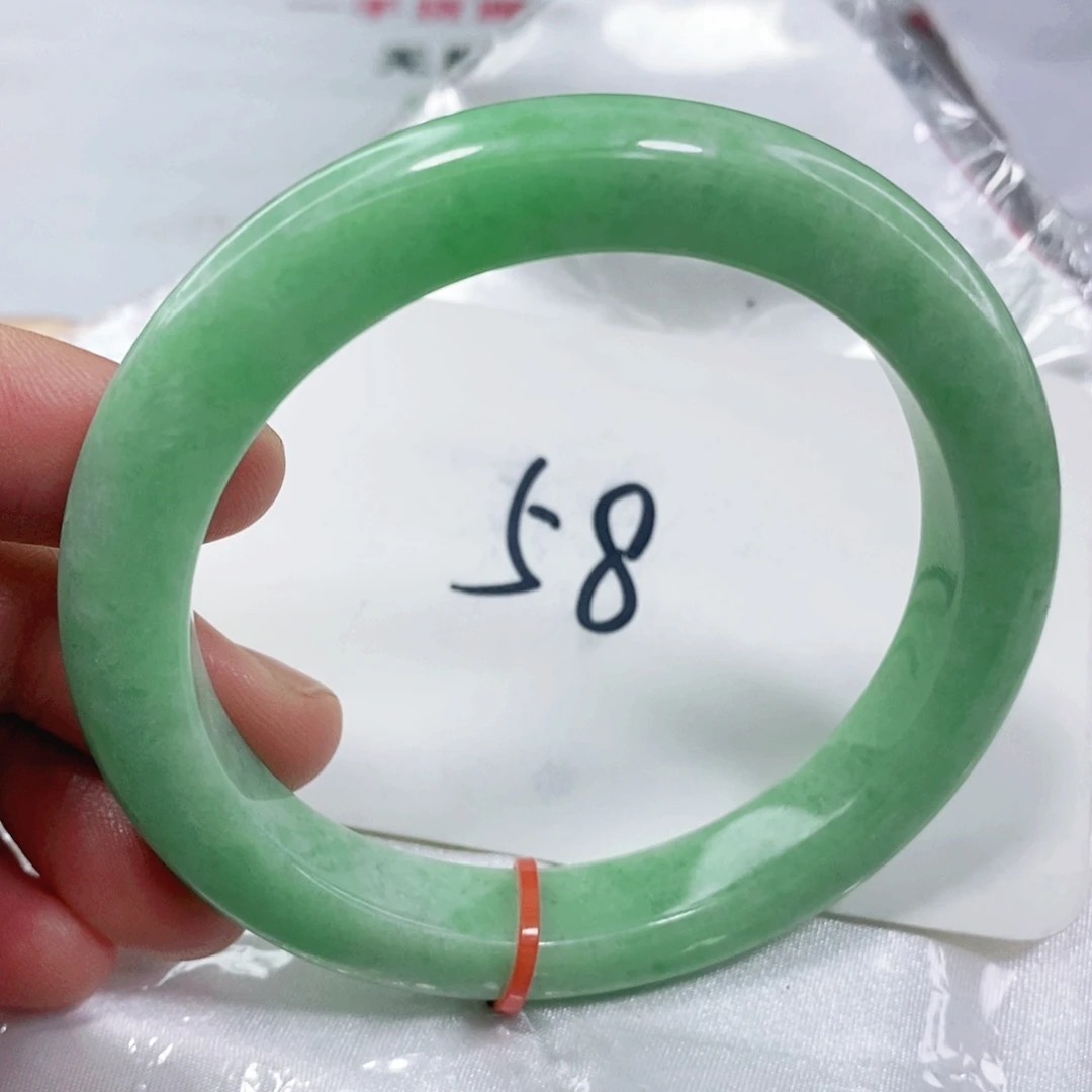 翡翠手镯未镶嵌59.6圈口