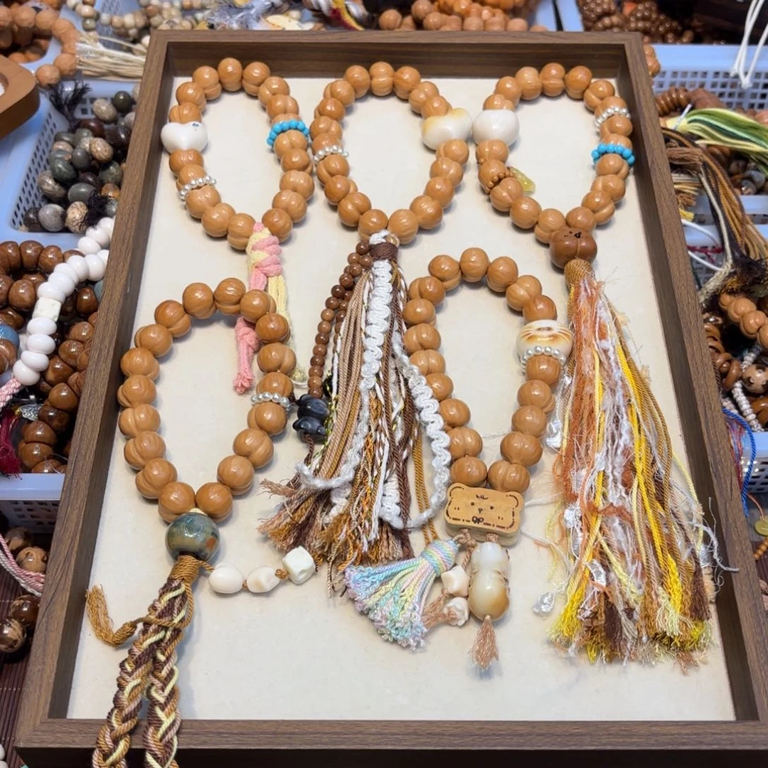 白玉菩提吊坠卡16屁桃手持