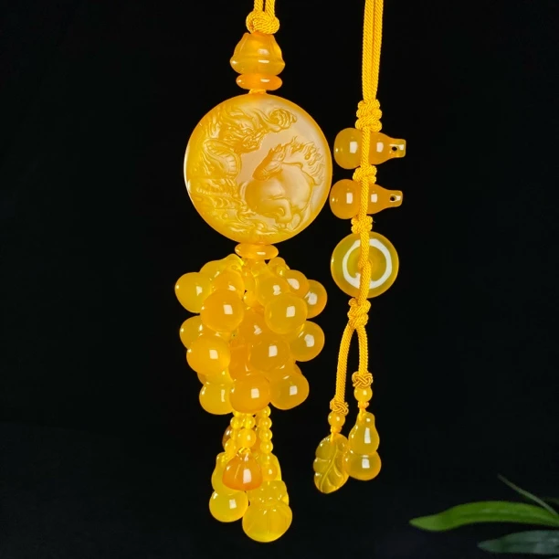 龙马精神鸡油黄金色玉石车挂天然玉石玛瑙新车礼物高档车载挂件