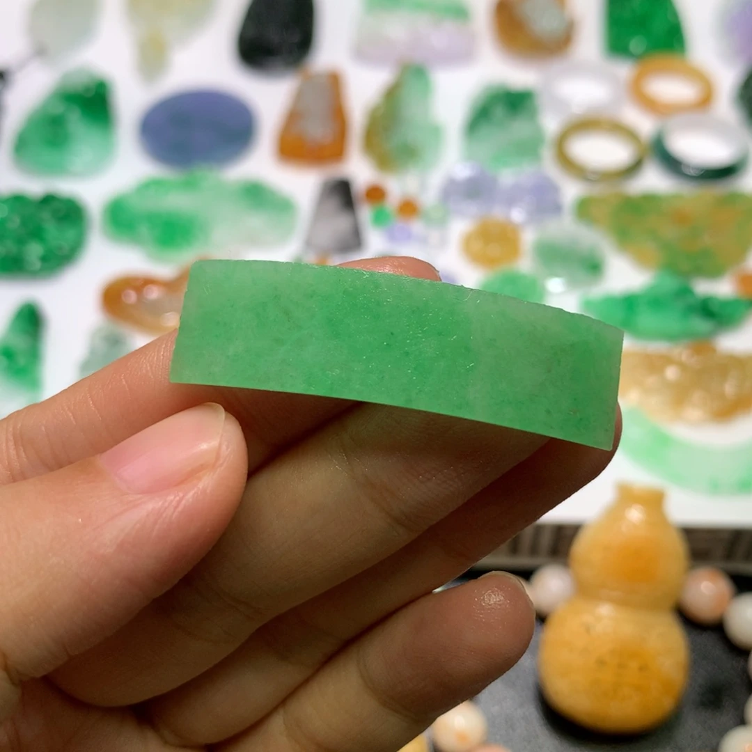 未镶嵌定制翡翠京****?手牌