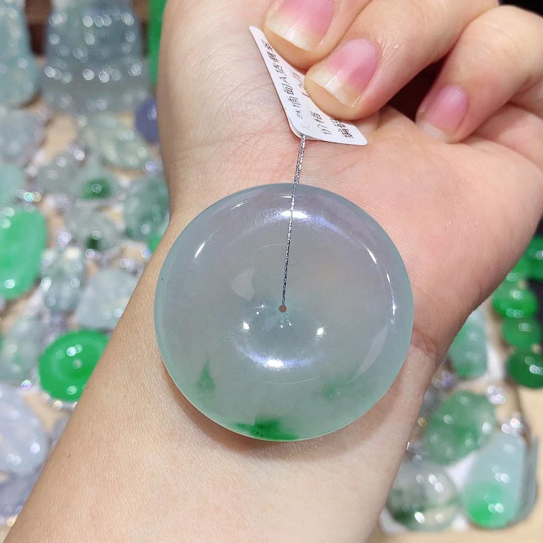 翡翠未镶嵌颈饰扣子