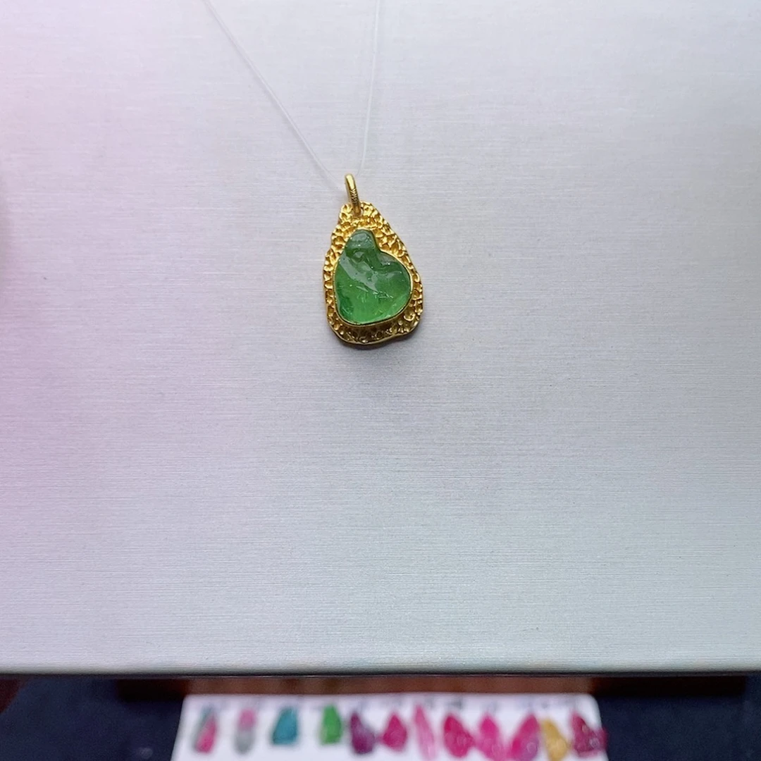 碧玺碧玺m18K金镶嵌原石吊坠