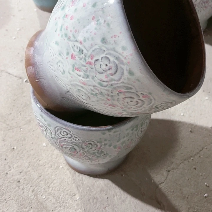 紫砂口径18高度20两只口不圆瑕疵