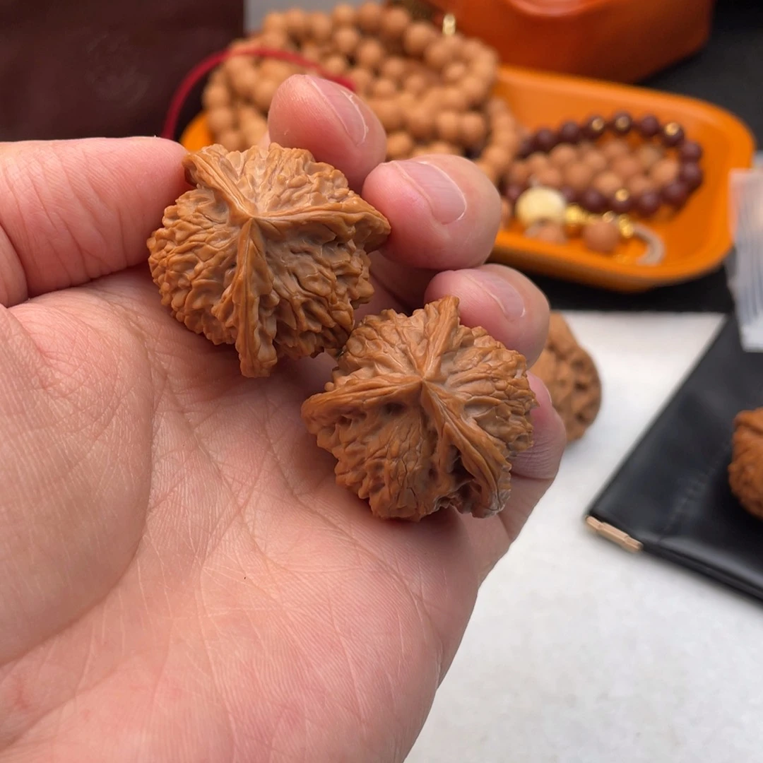 草珠菩提吊坠核桃