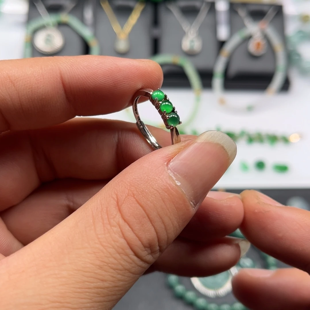 翡翠银S925镶嵌戒指福利