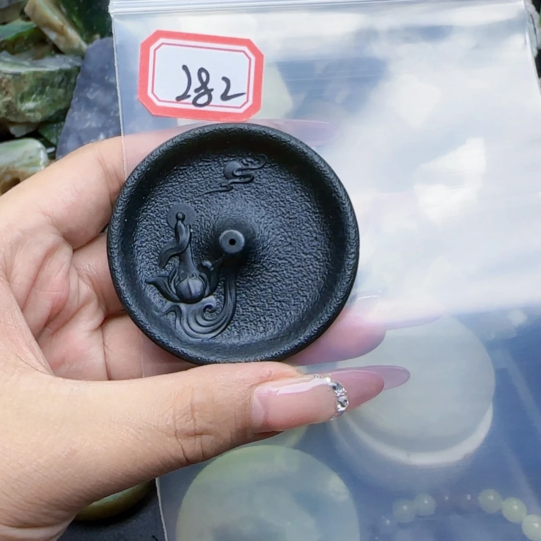 和田玉未镶嵌珠宝半成品