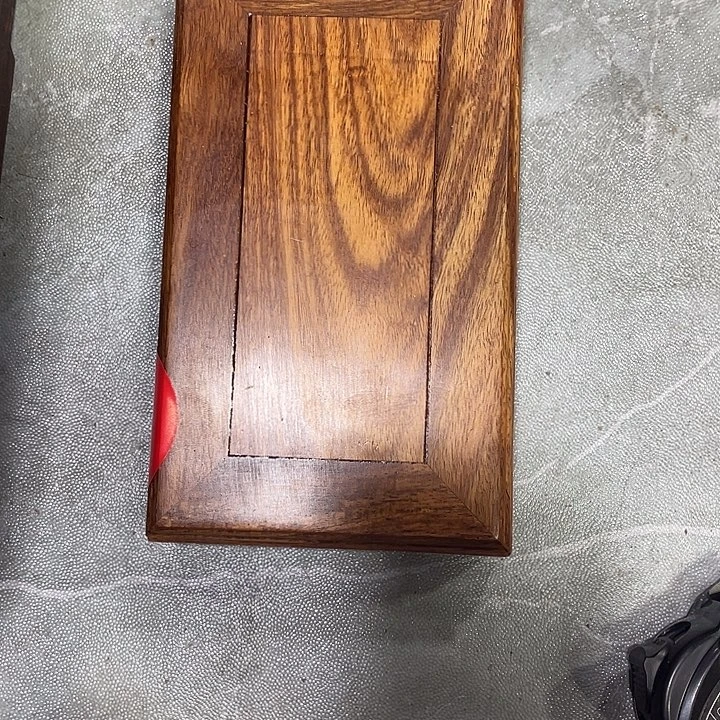 琉璃手工艺品红木底座工艺品