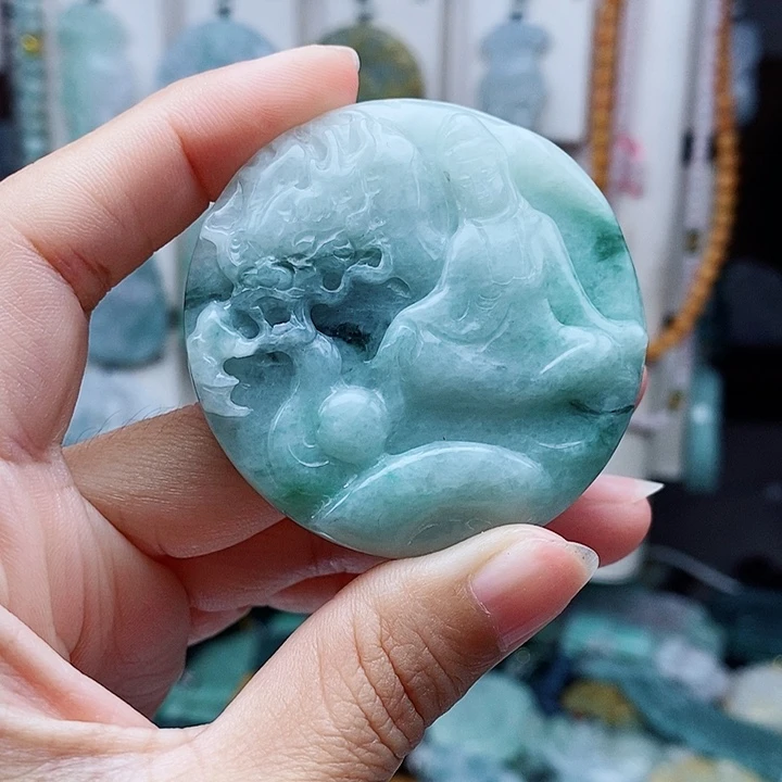 翡翠未镶嵌颈饰翡翠