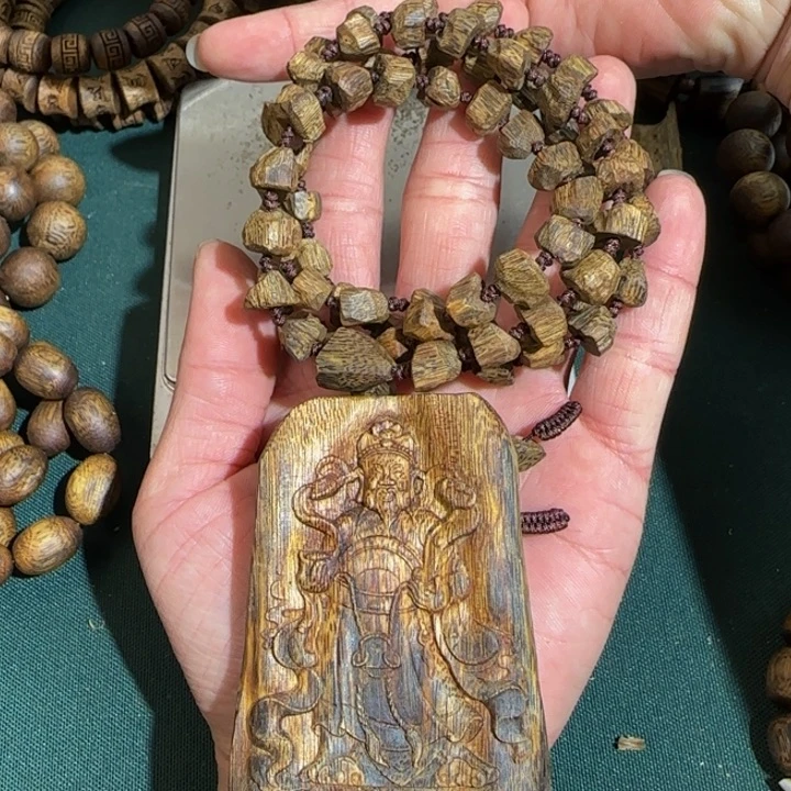 沉香吊坠雄*白棋淳化老料财神吊坠高货52克