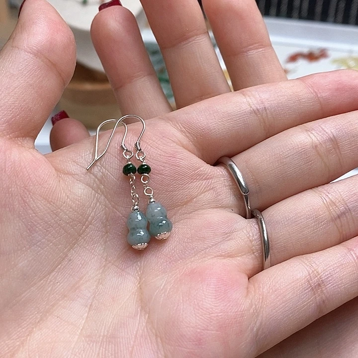 l***a翡翠银S925镶嵌耳饰