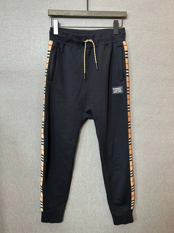95新 BURBERRY/博柏利 黑色卫裤