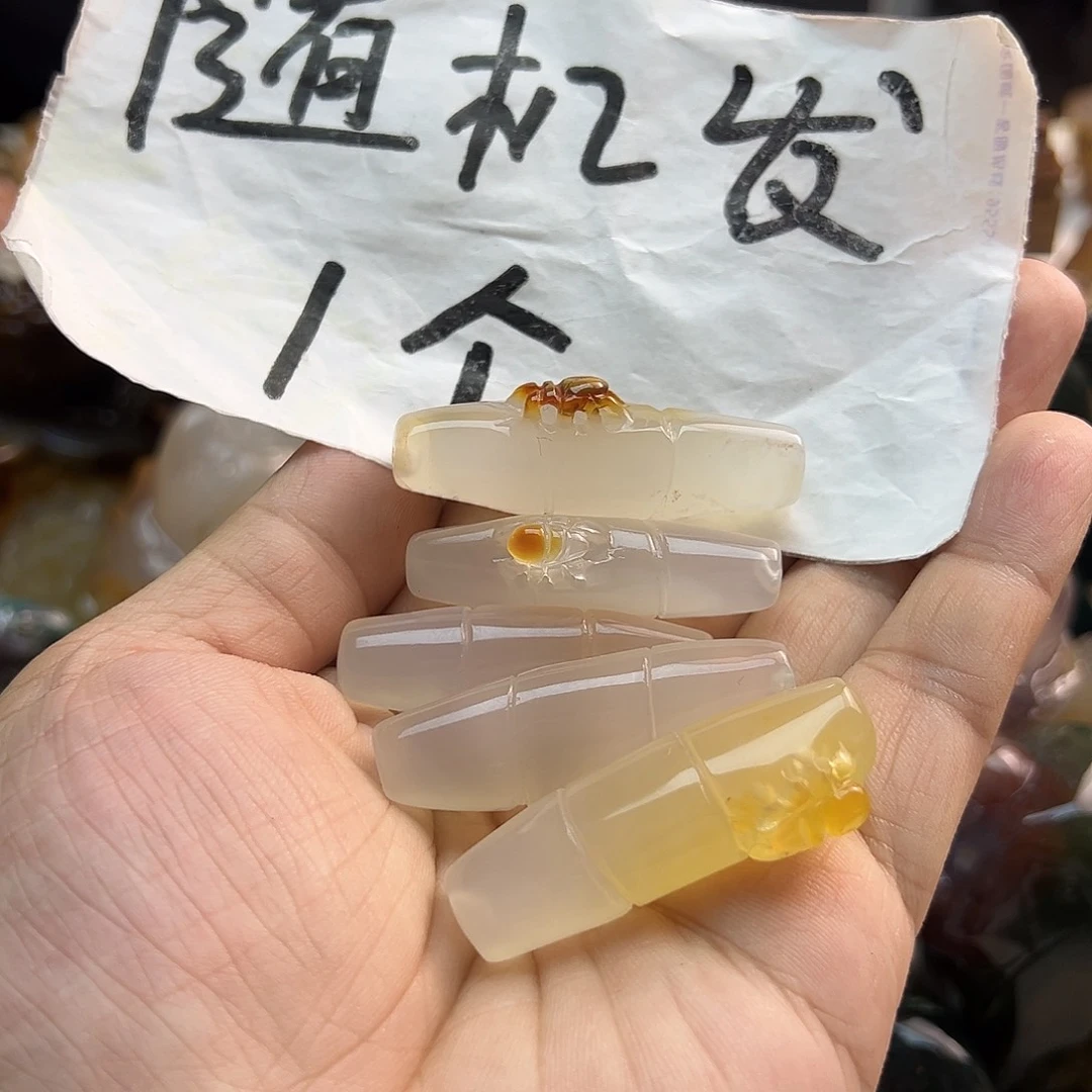 玛瑙/玉髓未镶嵌颈饰