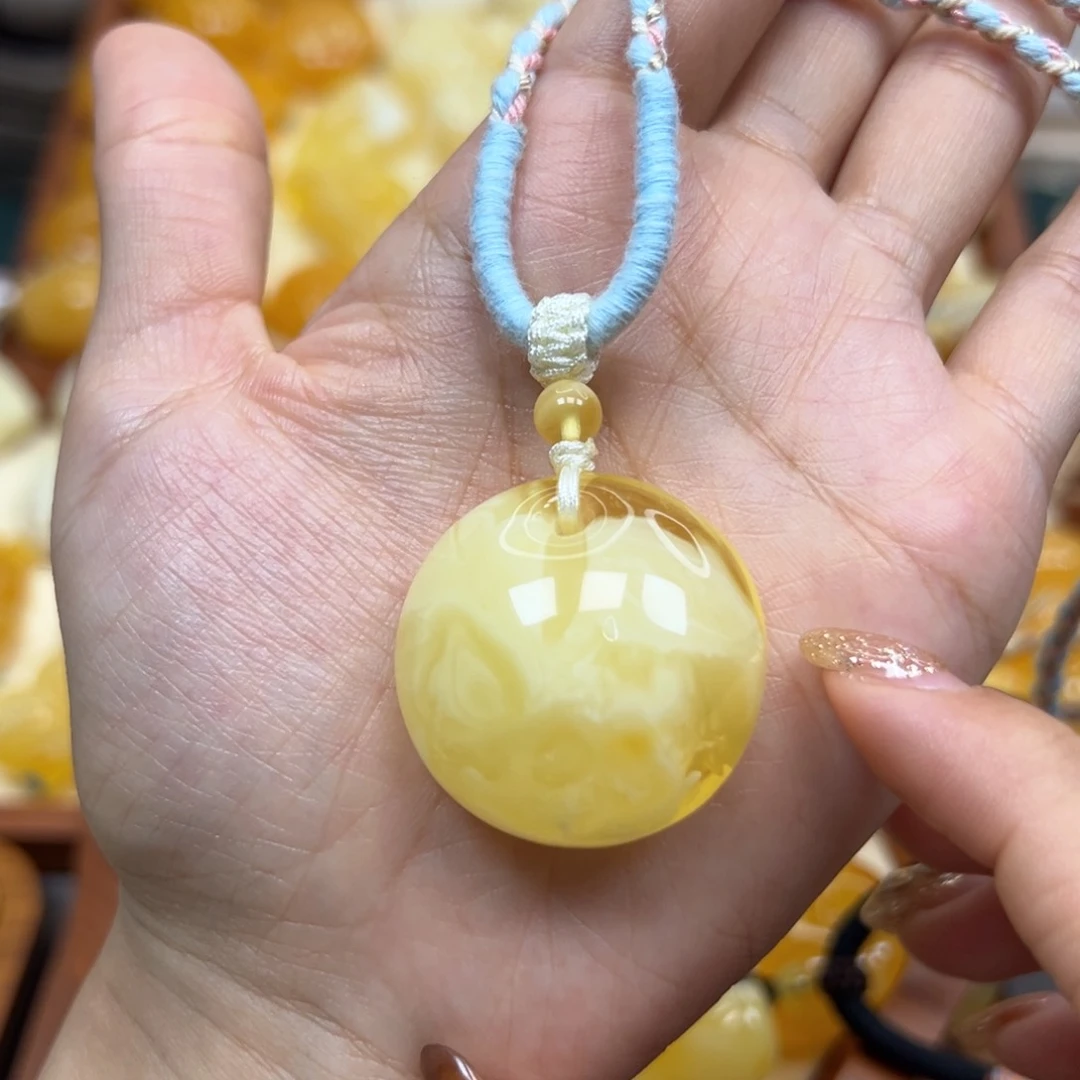 未镶嵌颈饰琥珀蜜蜡
