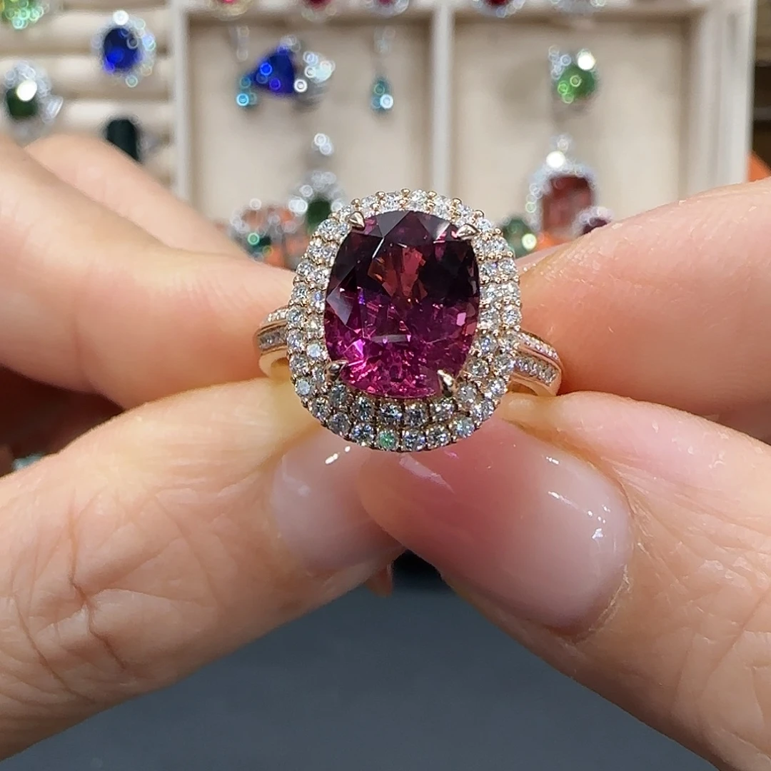 18K金镶嵌戒指碧玺3.68ct