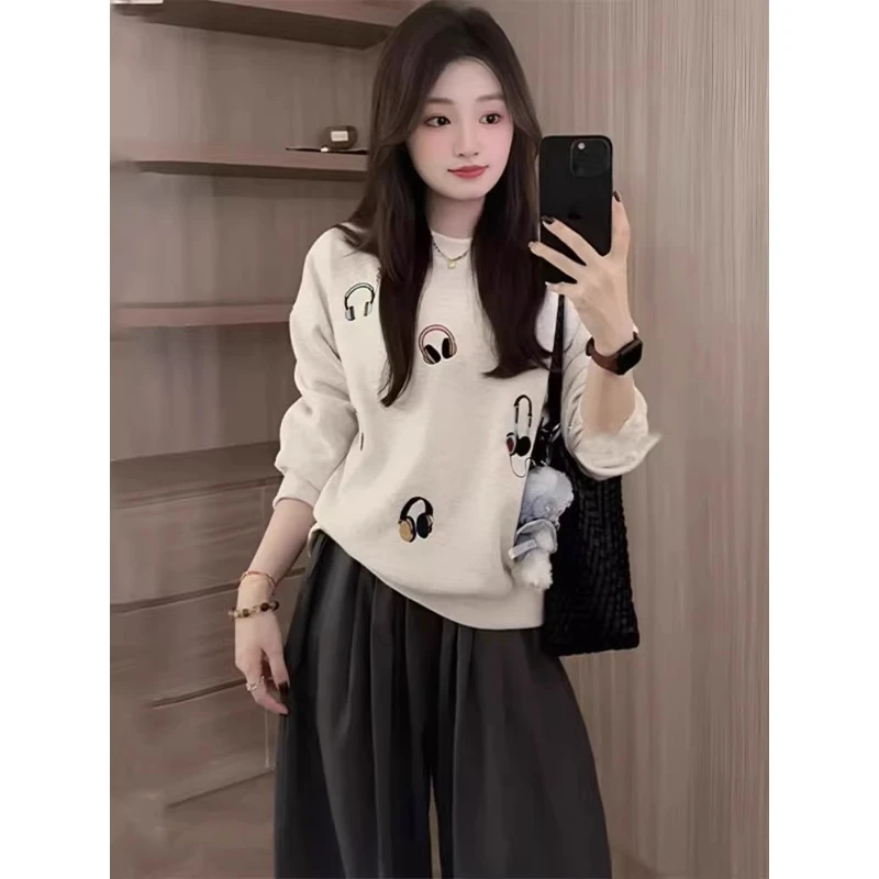 芊芊芙韩系慵懒风刺绣圆领卫衣女2025春秋新款宽松设计感长袖上衣