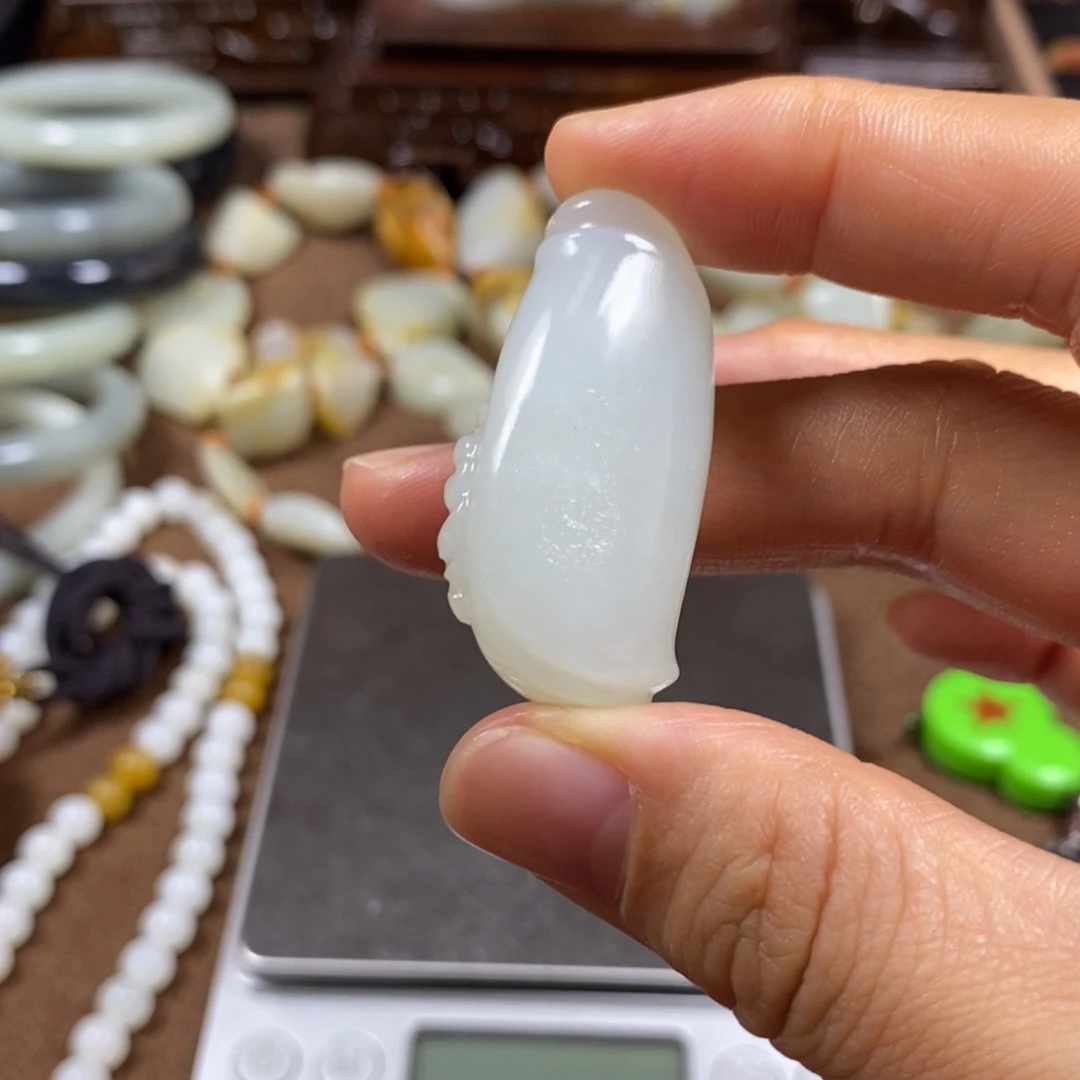 和田玉未镶嵌挂件