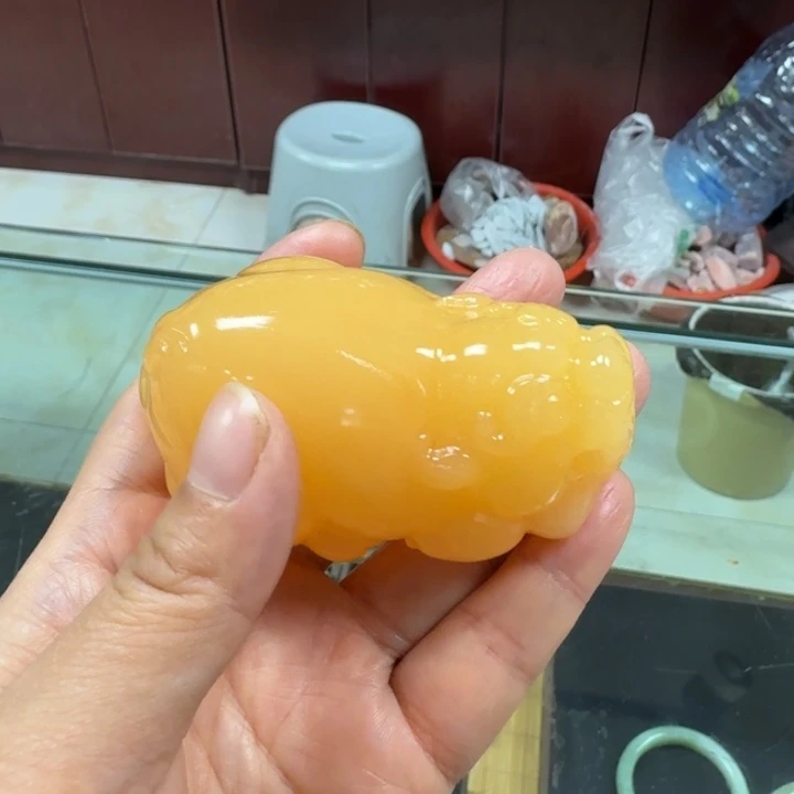 大***涂石英质玉合金颈饰