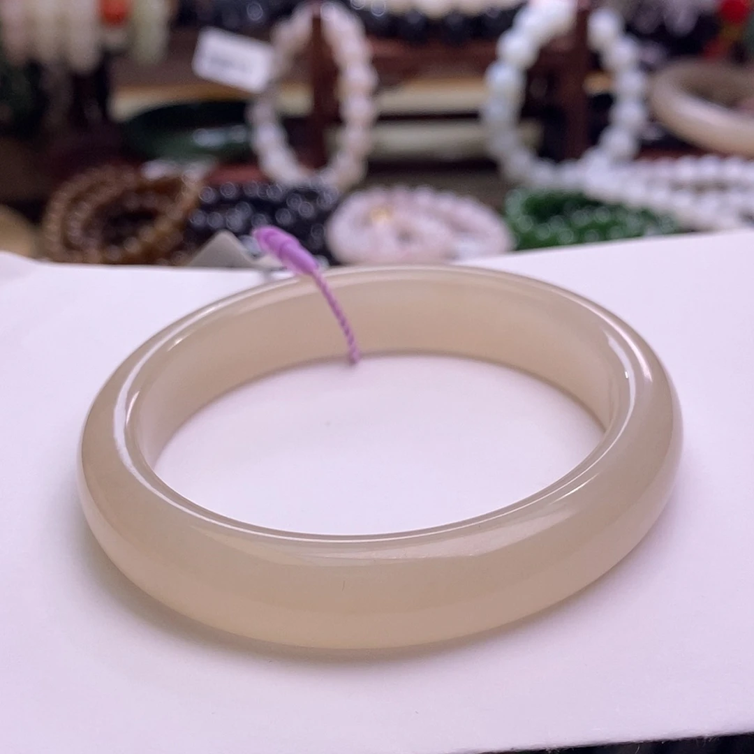 颈饰未镶嵌和田玉熟藕粉手镯55.4圈口