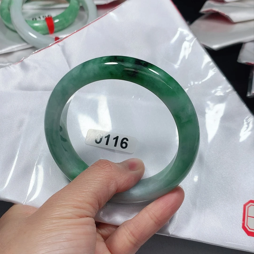 翡翠手镯未镶嵌天然缅甸A货翡翠手镯