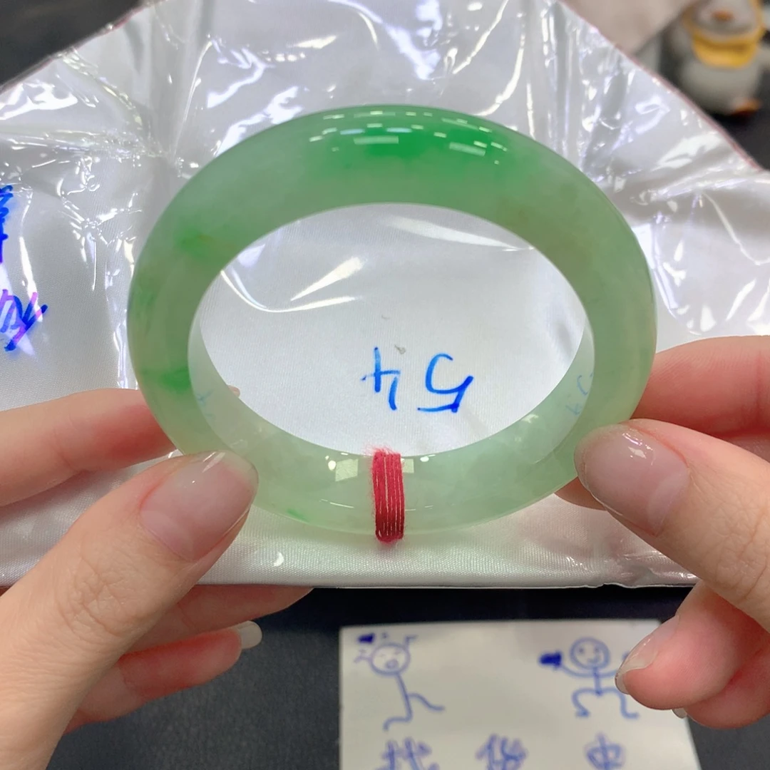 翡翠未镶嵌手镯30