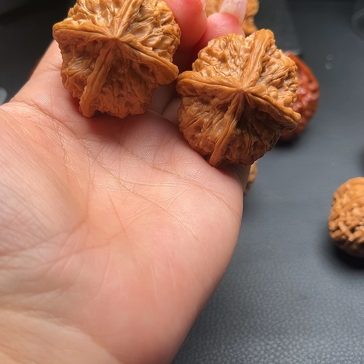 核桃45玉玺四棱核桃