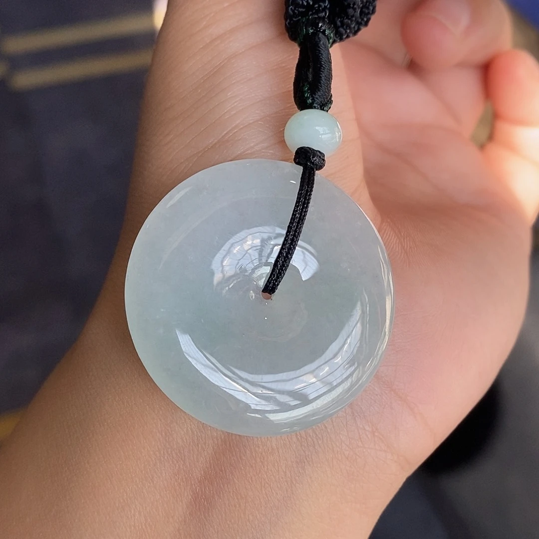 翡翠颈饰未镶嵌翡翠首饰