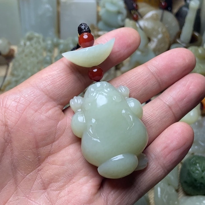 和田玉未镶嵌挂件