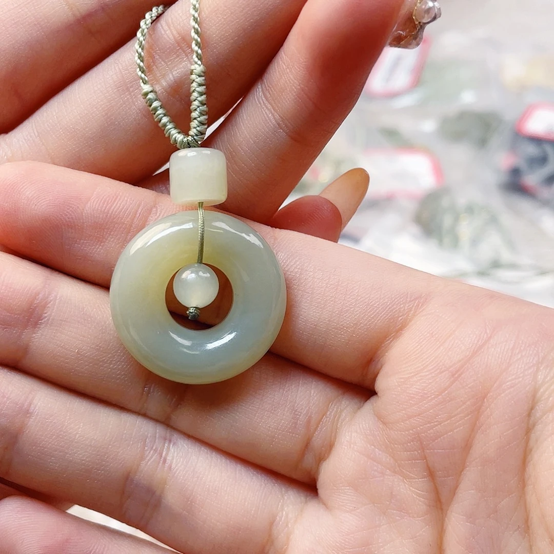 我***的和田玉未镶嵌吊坠(赠链)