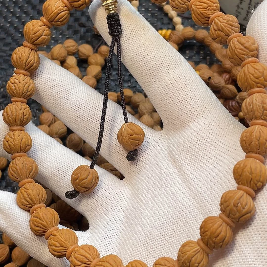 把件桃核金蝉手持