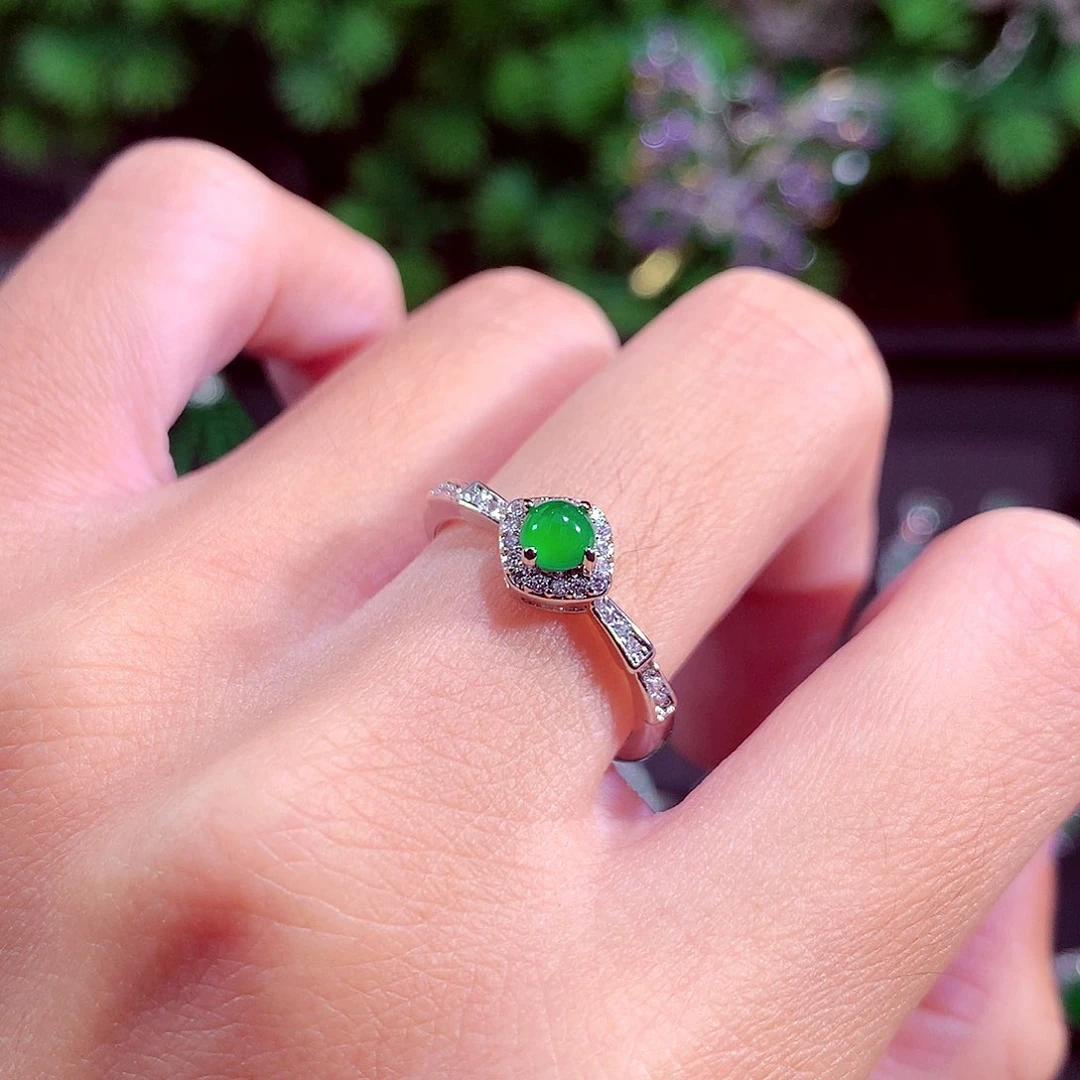 颈饰未镶嵌翡翠天然