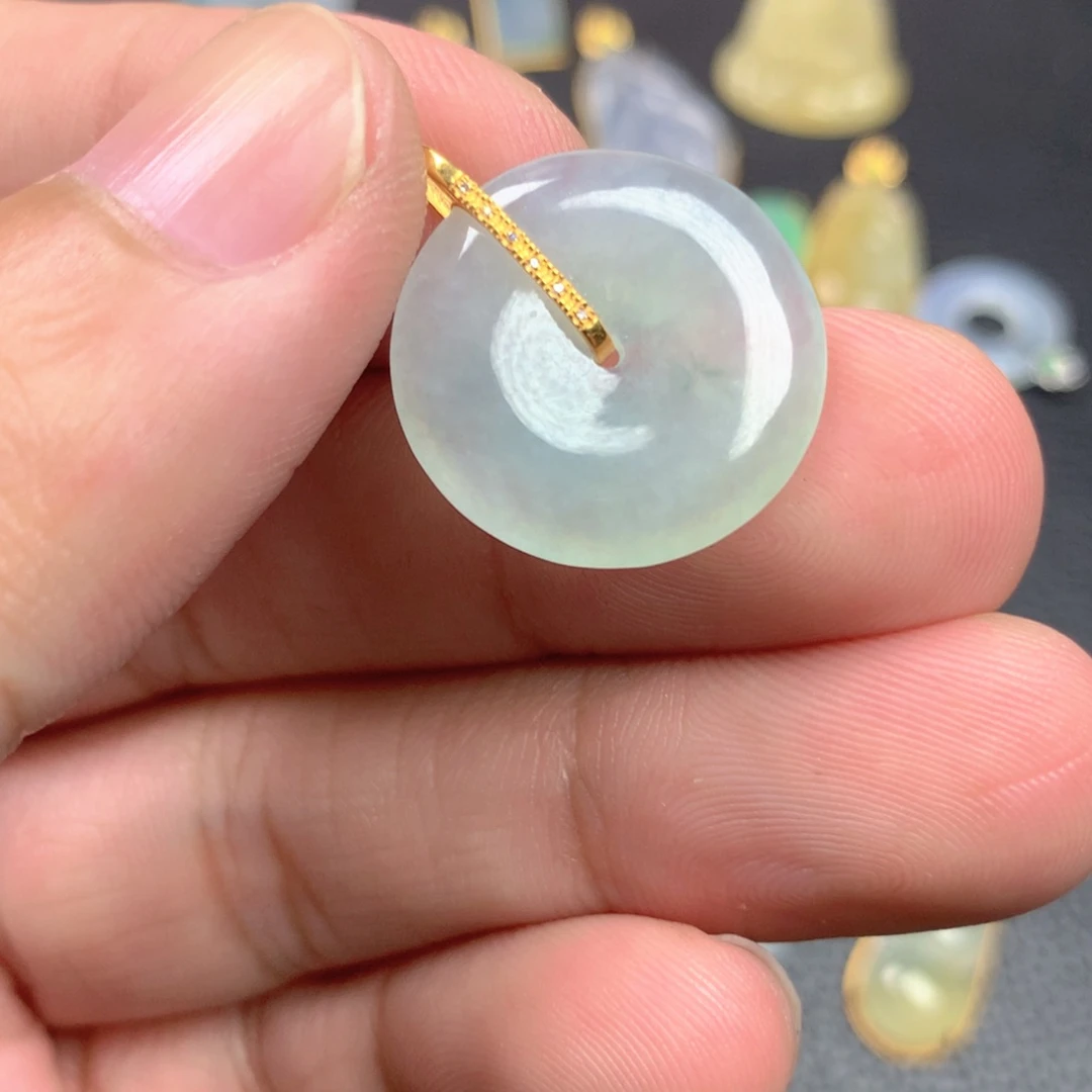 【闪购商品】颈饰18K金镶嵌翡翠翡翠